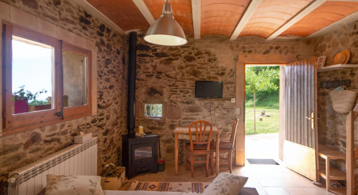 Apartamento Duplex Rural Con Chimenea Y Vistas Panoramicas Desde La Cama Sant Marti Sacalm Luaran gambar